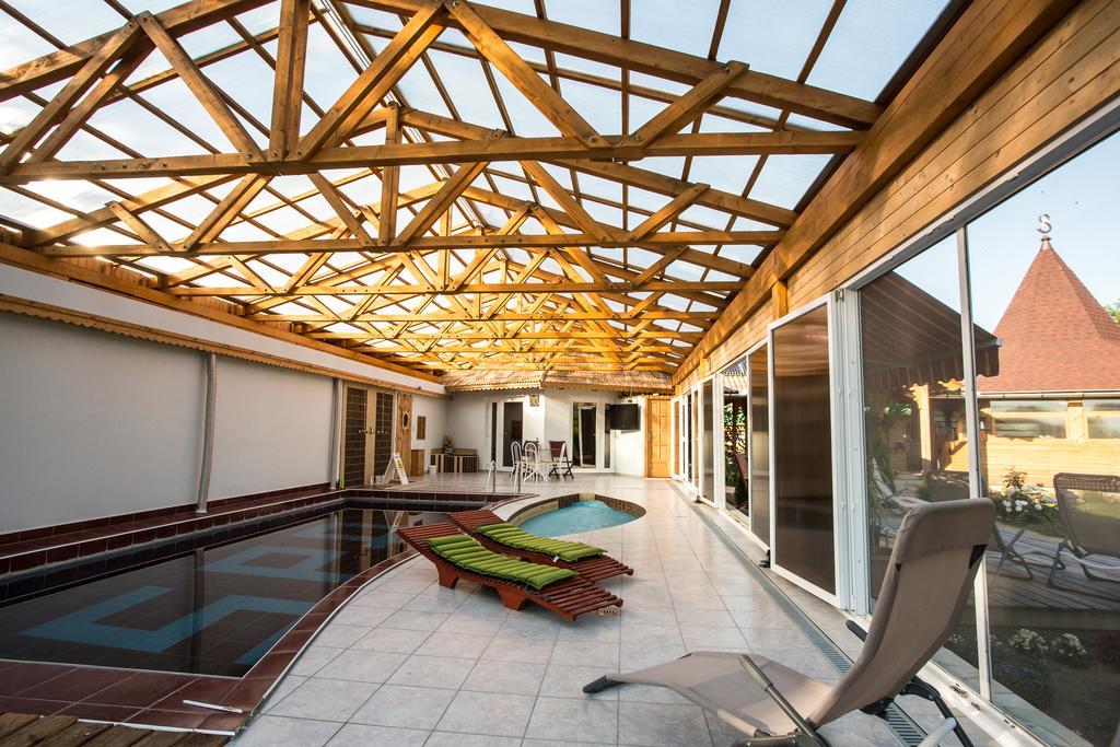 Szatmar Beregi Elmenyliget Aparthotel Fehergyarmat ภายนอก รูปภาพ